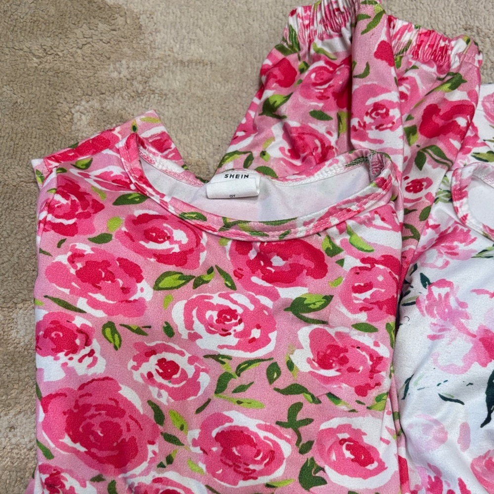 Lot of floral and Star Print Kids Pajamas Set - Picture 2 of 7